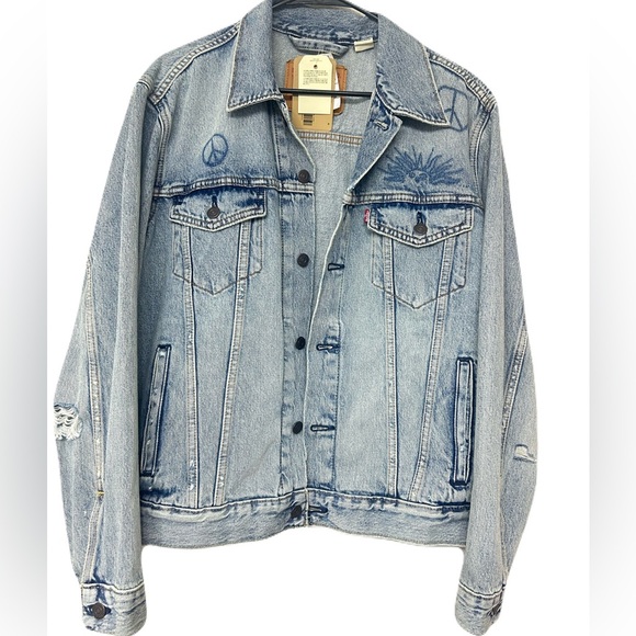 Levi's Other - LEVI’S Denim Trucker Jacket Medium Light